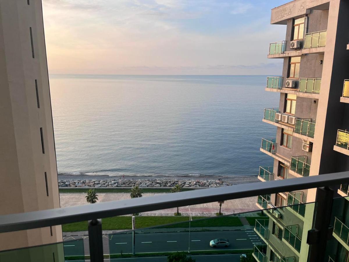 The Fresh Wave Hotel Батуми Экстерьер фото