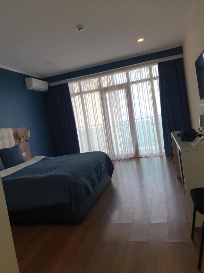 The Fresh Wave Hotel Батуми Экстерьер фото