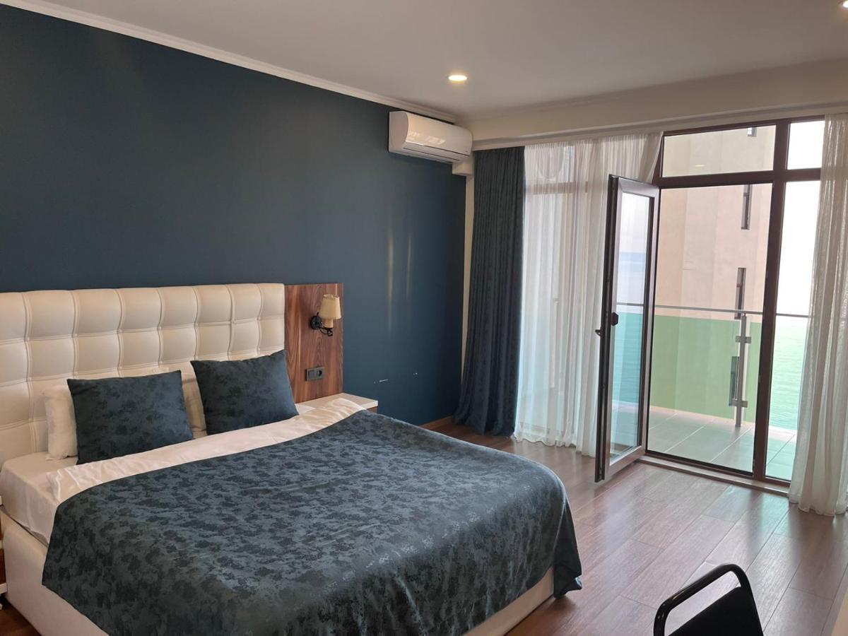 The Fresh Wave Hotel Батуми Экстерьер фото
