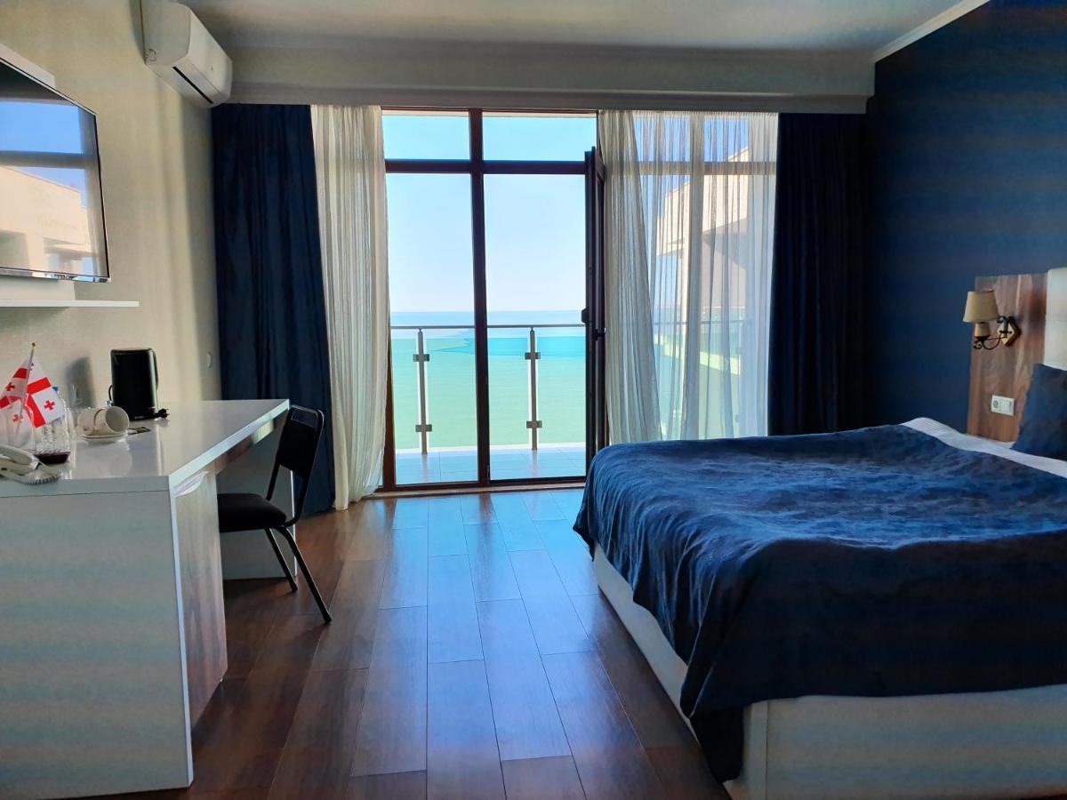 The Fresh Wave Hotel Батуми Экстерьер фото