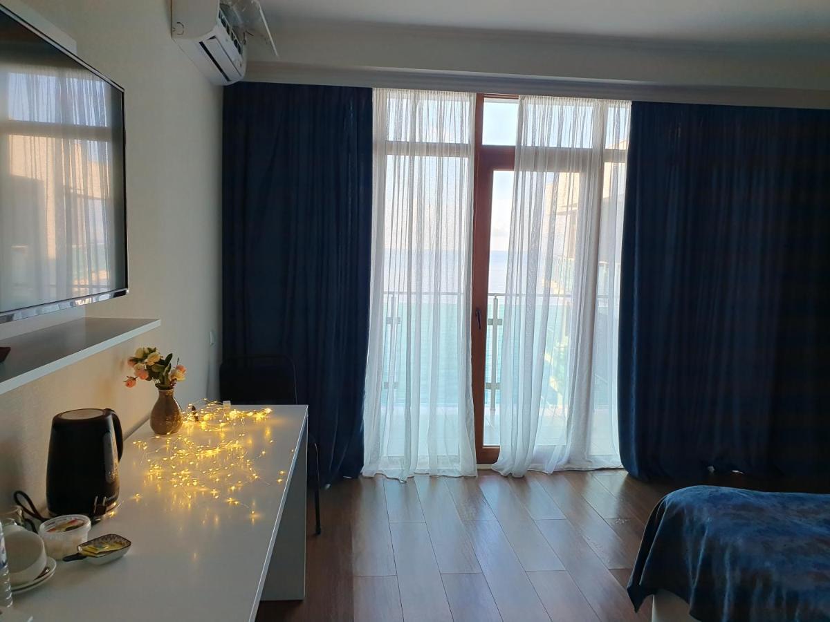 The Fresh Wave Hotel Батуми Экстерьер фото