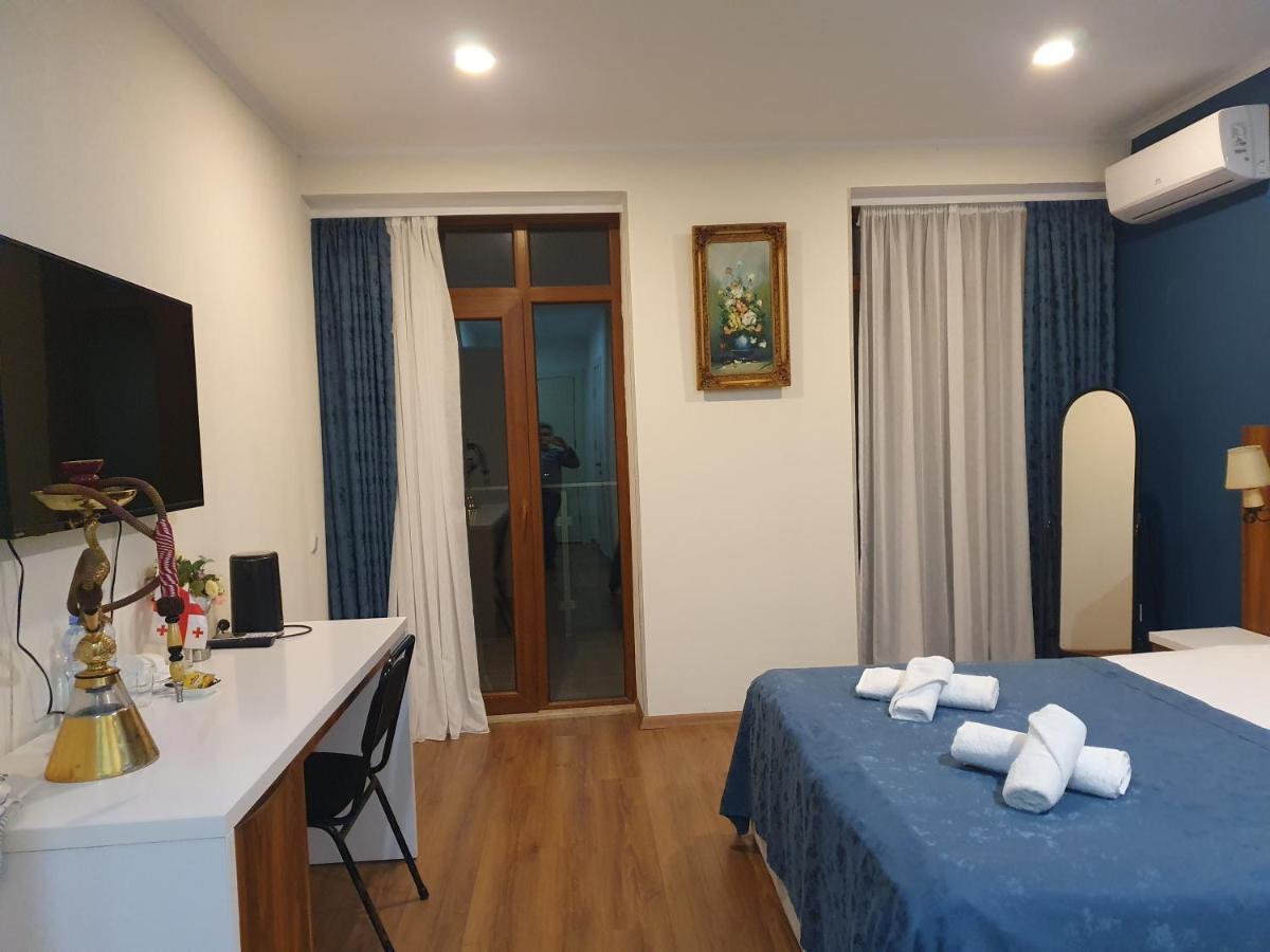 The Fresh Wave Hotel Батуми Экстерьер фото