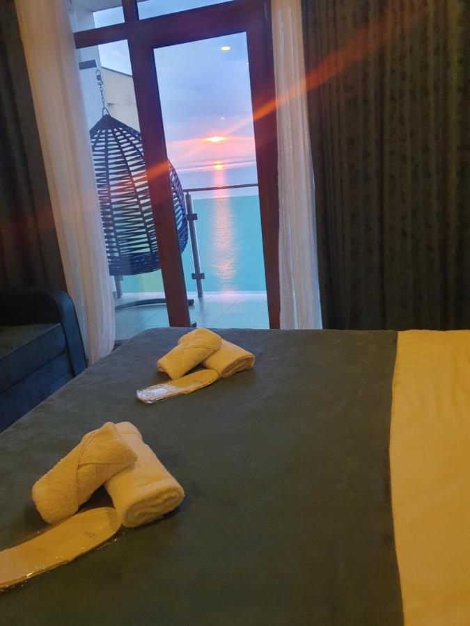 The Fresh Wave Hotel Батуми Экстерьер фото