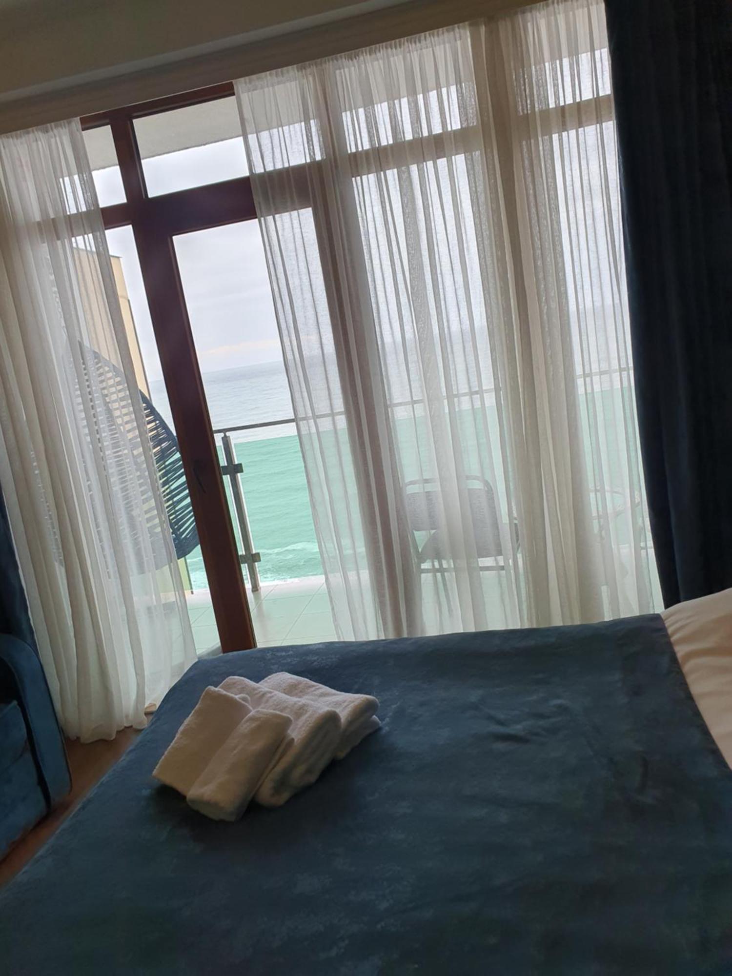 The Fresh Wave Hotel Батуми Экстерьер фото